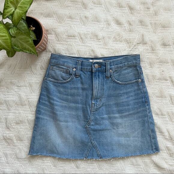 Madewell Rigid Denim A-Line Mini Skirt in Lovell Wash - Picture 2 of 9